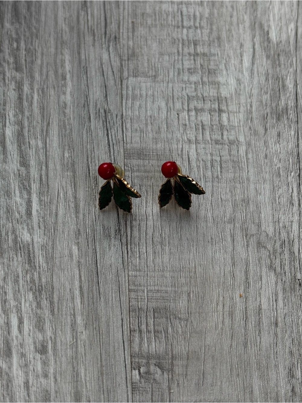 Source Unknown Vintage Red Berry & Green Leaf Stud Earrings